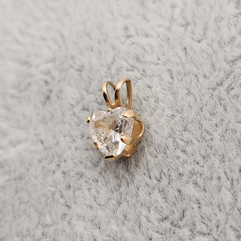 Dainty 14k Yellow Gold Heart CZ Solitaire Pendant 0.55g Fine Jewelry Minimalist - Picture 3 of 8